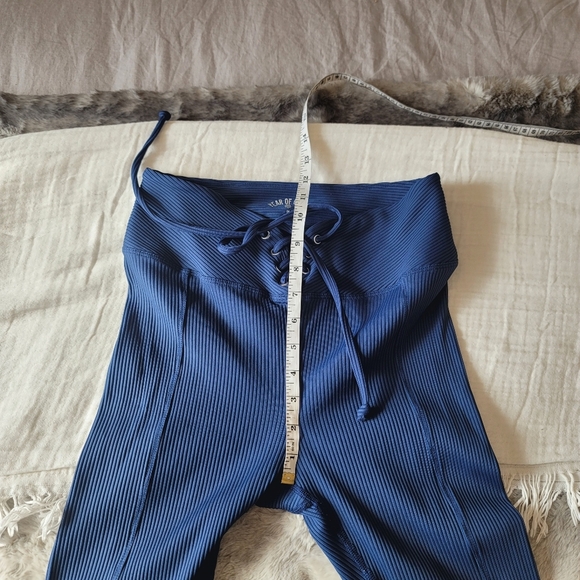 Year of Ours Ribbed Lace Up Football Leggings in Navy size Medium - Picture 15 of 17